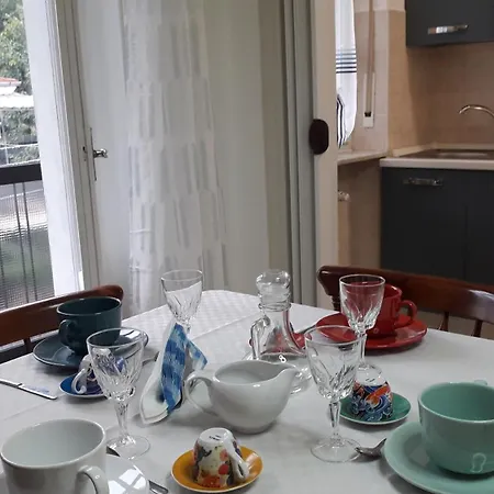 Alesa Apartment *