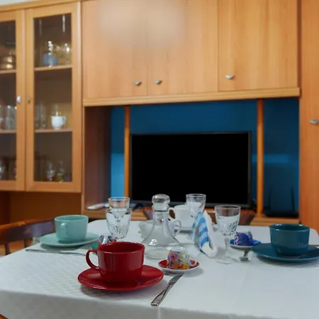 Alesa Apartment *